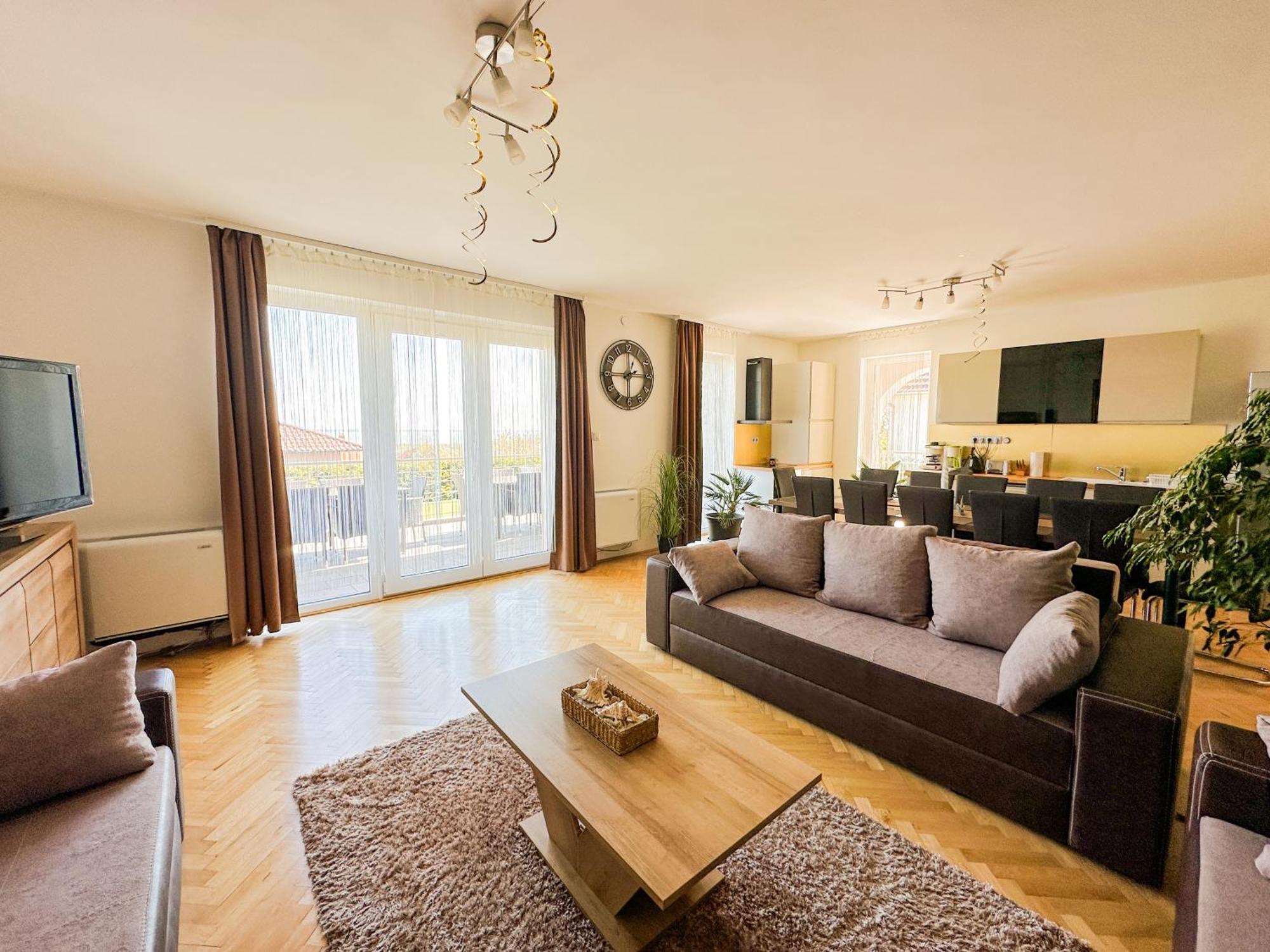 Aranyeso Apartmanhazak No.1 Balatonalmadi Exterior photo
